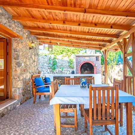 Dream, Fethiye Kayakoy De Konforlu Tas Belen (Fethiye)